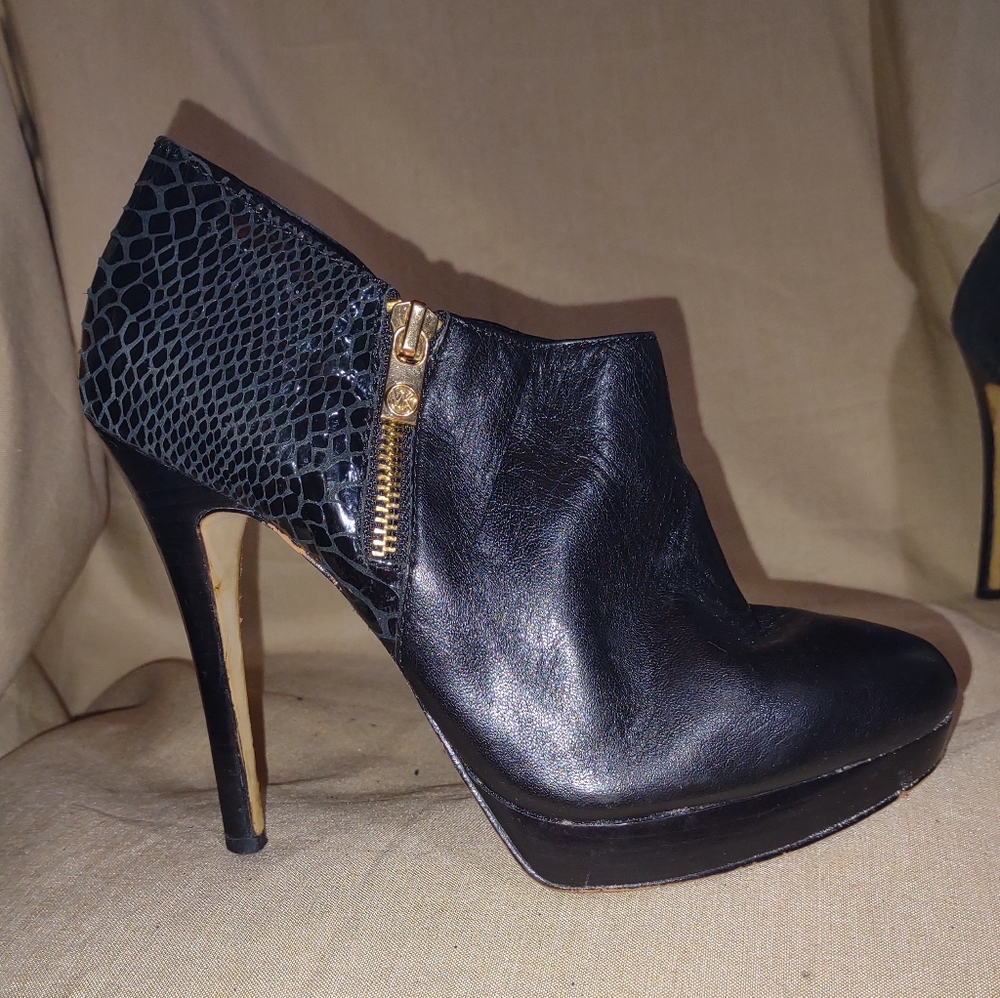 8 Michael Kors Dom Leather & Reptile Zipper Sexy Stiletto Ankle Shoe Bootie